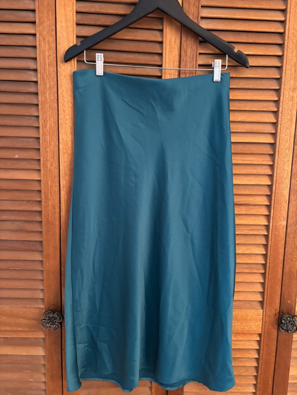 Rachel Zoe Teal Midi A-Line Satin Skirt. Size 6. Lightweight and flowy. Soft.